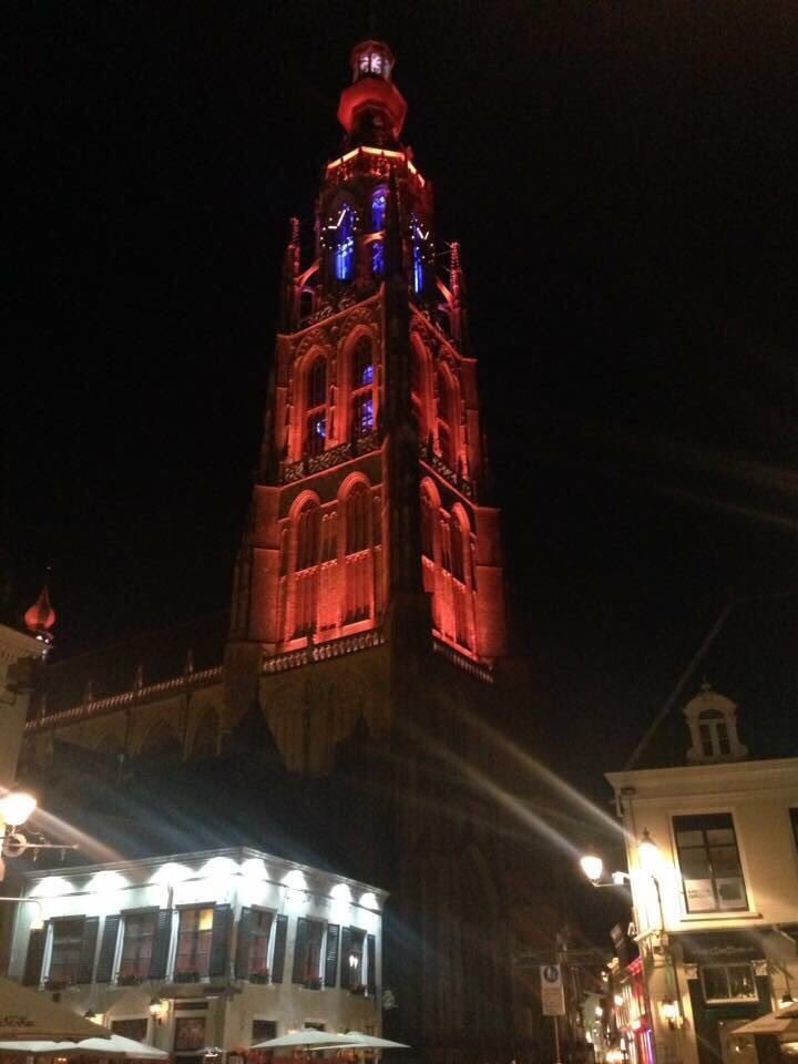 Onze Grote Kerk kleurt vanavond Oranje: Breda feliciteert #ORANJEVROUWEN