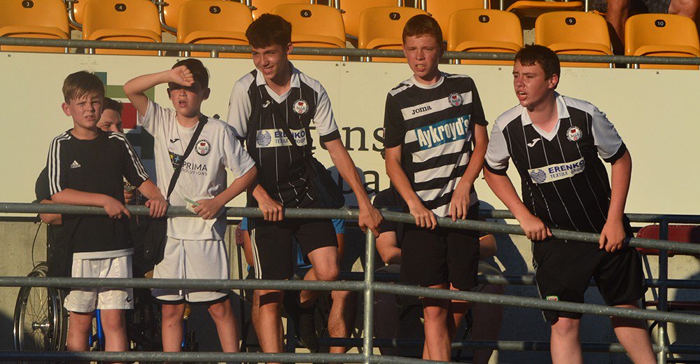 NEWS: Lakesiders launch Supporters Club! balatownfc.co.uk/2017/08/06/lak… #balafc