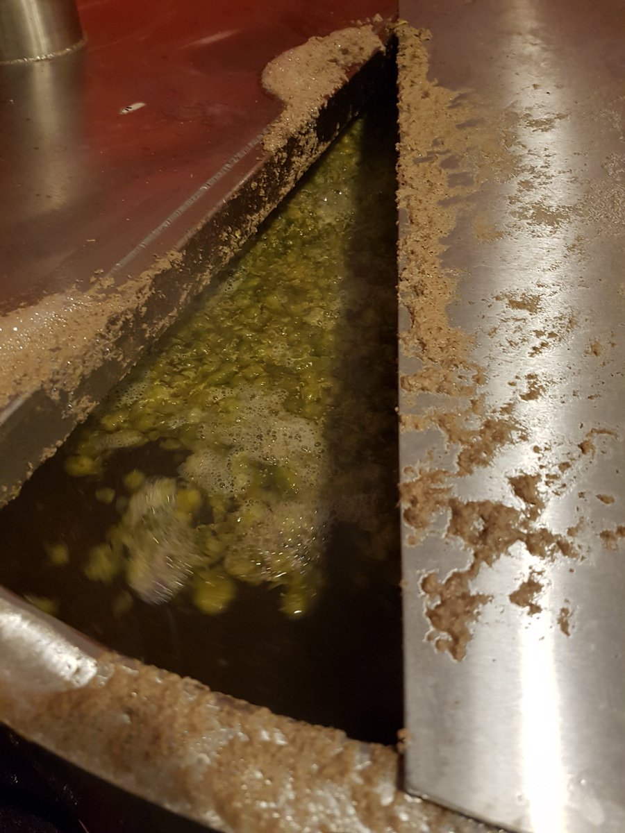 WestEndBrewpub's tweet photo. 1st lot of hops added to the US Session IPA! #slightboilover #morecleaning #ipa #beer #brewery https://t.co/YvrquN1qll