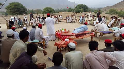 TalhaMomand's tweet photo. نثارمومند تحصیل پنڈیالئ عرفان خیل میں  شمولیتی پروگرام سے خطاب @BushraGohar @jafarshahmp @bashir_matta @SangeenKhan @a_siab @Khadimhussain4 https://t.co/lCOms4fnEy
