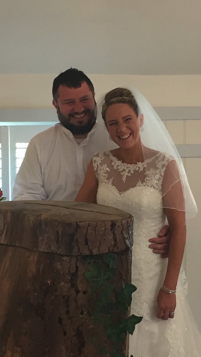 FraggleWorks's tweet photo. Congratulations to @steph_middleton and @SQLDiplomat #sqlwedding Beautiful day @PurpleFrogAlex 😊 https://t.co/ENelL75nzB