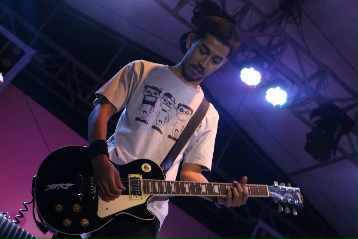 Sisa keringat semalam 🎸
<a href="/funfunbrothers/">FUNFUN</a> #FunFun #PopPunk