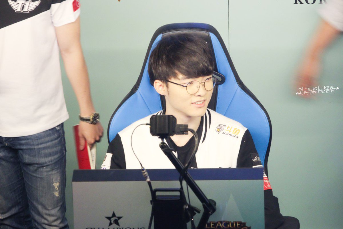 llllollow_pic's tweet photo. 170807 2017 LOL CHAMPIONS KOREA SUMMER SK Telecom T1 #Faker #페이커 #이상혁https://t.co/XnzHHVbcF4 https://t.co/JAbTBGf14N