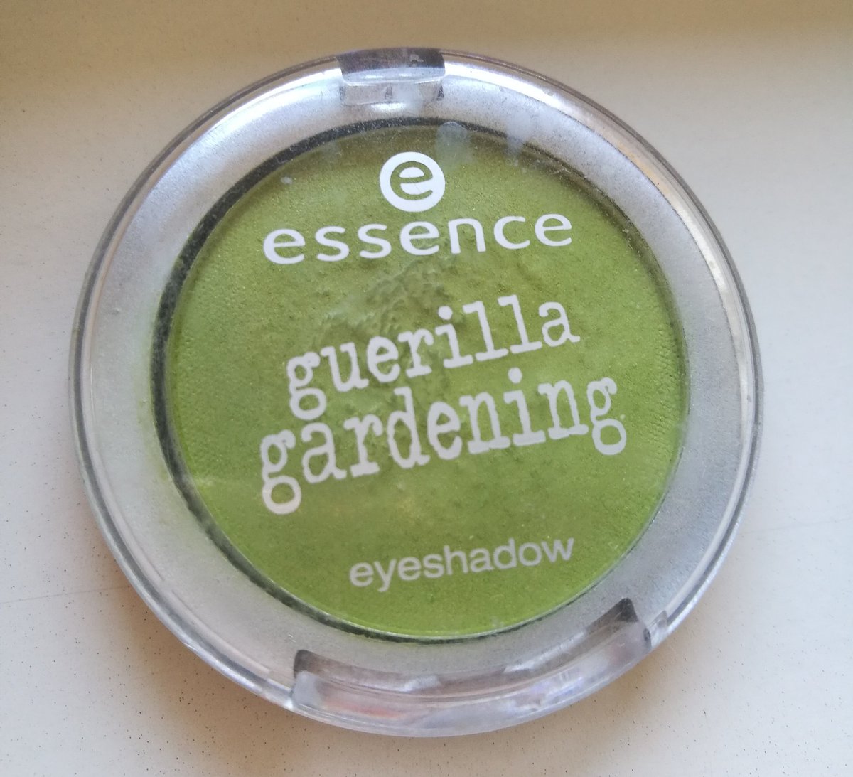 RedDarter's tweet image. My blog's expired but I just came across this, so think I might relaunch it quite soon ; ) #guerrillagardening #urbangardening