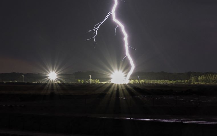 Météo - Chasseurs d'orages DGjFZq4XgAMGUz5