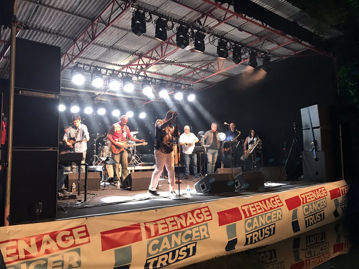 LeanneFlinn's tweet photo. The fantastic @imeldaofficial & Staxs at 15th Music by Twilight #Chorleywood concert for @TeenageCancer #imeldamay #tct #staxs #staxsband https://t.co/vqu8lfuvgs