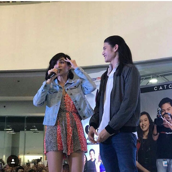 reeoo_oo's tweet photo. Yang mga ngiti at tingin na ganyan eh...
Huwag ka nga Matteo....
(c) @ArtistCenter IG
#JenGilSundate https://t.co/uIuzc70GNA