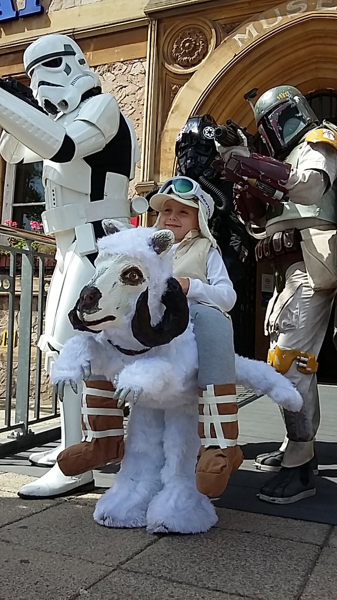 TorquayMuseum's tweet photo. 1st trip out for this lads costume made by a super talented Mum
You'd think he was born in it!
#brightfuture
#StarWars
#craftityourself https://t.co/mxf7OkWq07