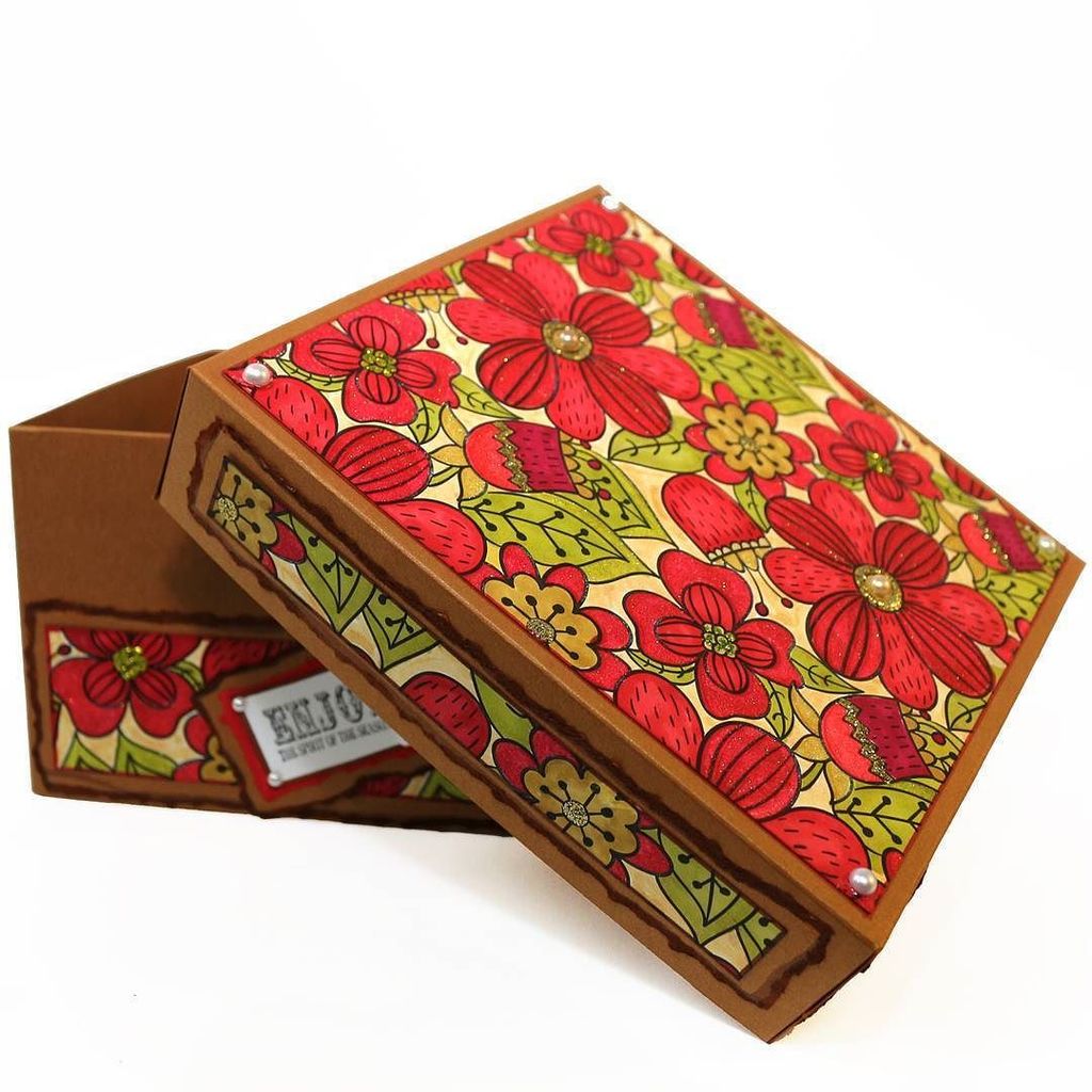SpectrumNoir's tweet photo. What little gift or surprise would you package in this #handmade box? #spectrumnoircolorista 🎁 https://t.co/V31nsW3xmJ