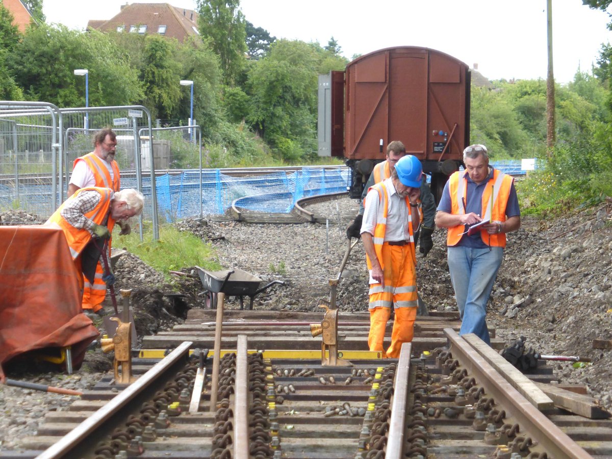 ChinnorRailway's tweet photo. Our crews at Princes Risborough continue to work on the run around loop for our new platform. https://t.co/GAiI3iHCTr