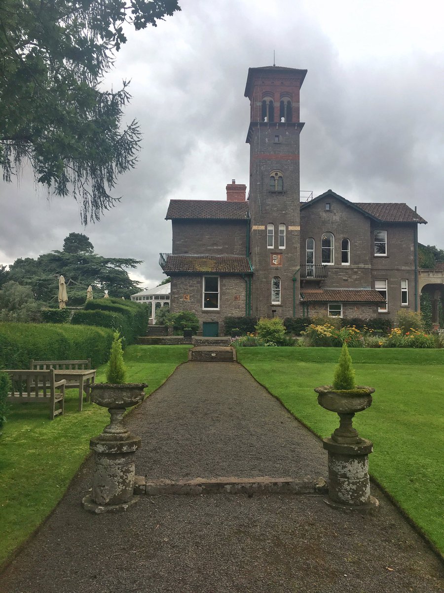 Rarebits's tweet photo. Wonderful welcome @gliffaes. A tasty lunch in an impressive country house hotel set in wonderful surroundings #RarebitsOnTour #BreconBeacons https://t.co/CA66qm9Mn7