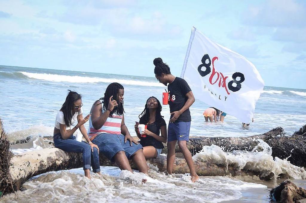 86ix8Family's tweet photo. Light conversations from our last retreat. Another candid moment on the beach with the Family ❤️ #86ix8Family #86i… https://t.co/62nwSRfd4M https://t.co/vLEplYBJI4