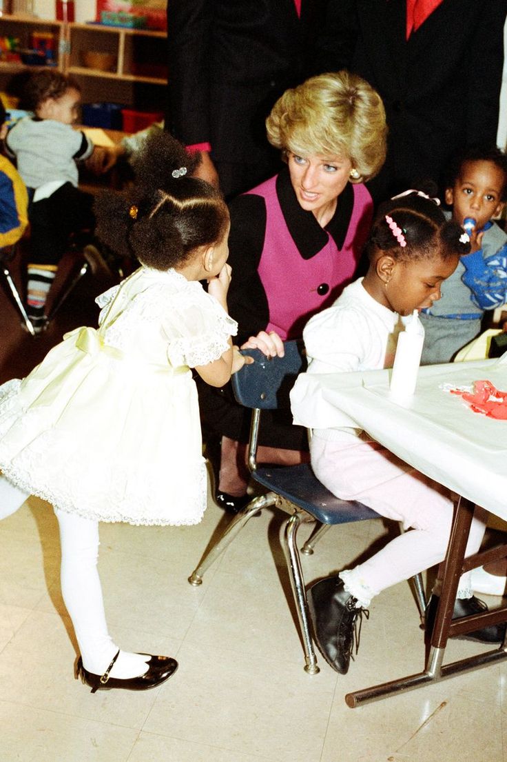 DianaAward's tweet photo. Like #PrincessDiana we too believe that by investing in young people we can build a sustainable future for generations to come #DianasLegacy https://t.co/MF2TyvhrQ1