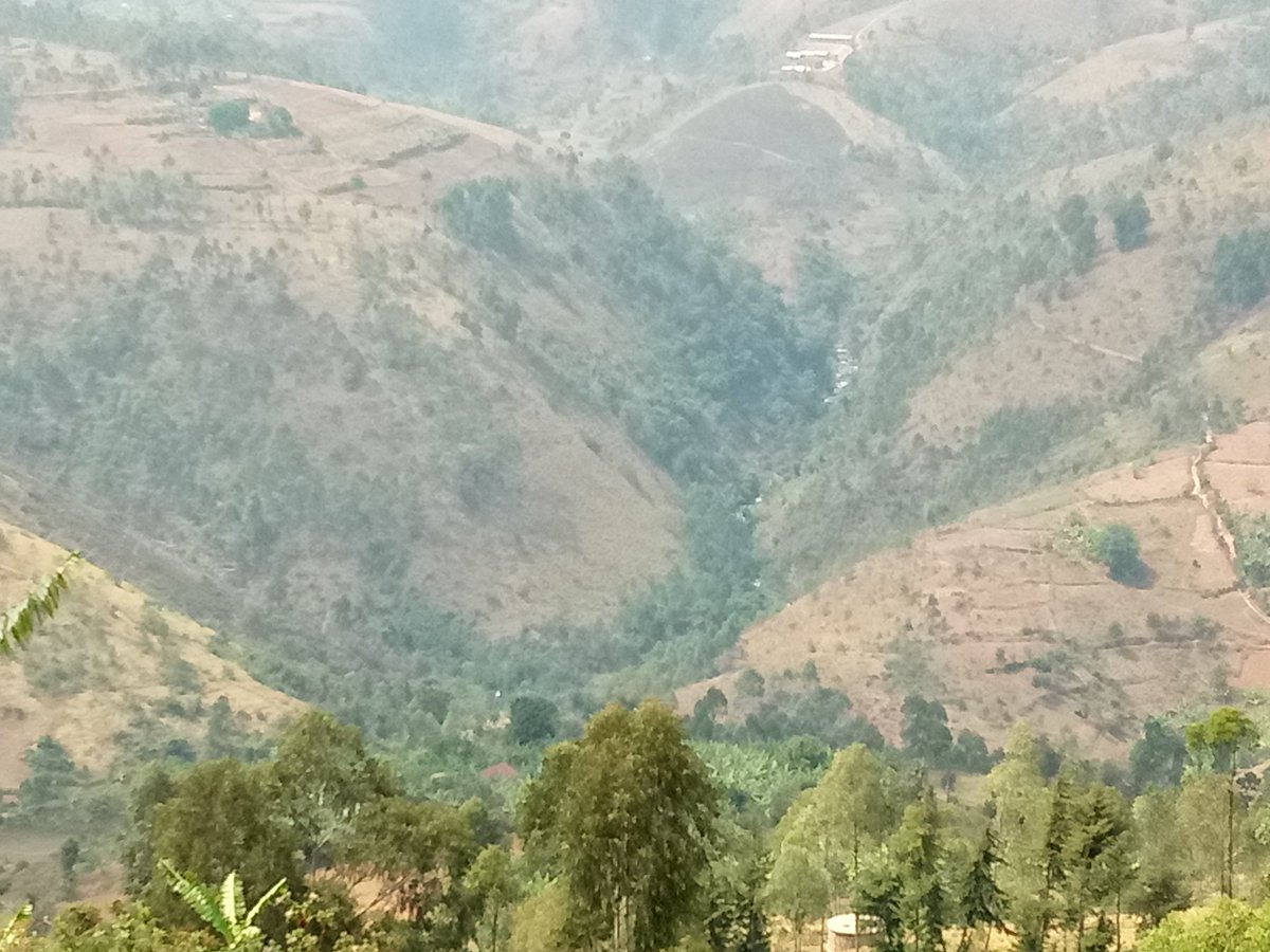 KabwariEmelyne's tweet photo. Un petit tour au sud du #Burundi #Nyamiyaga #Songa #Bururi https://t.co/VUxlcaGaDu