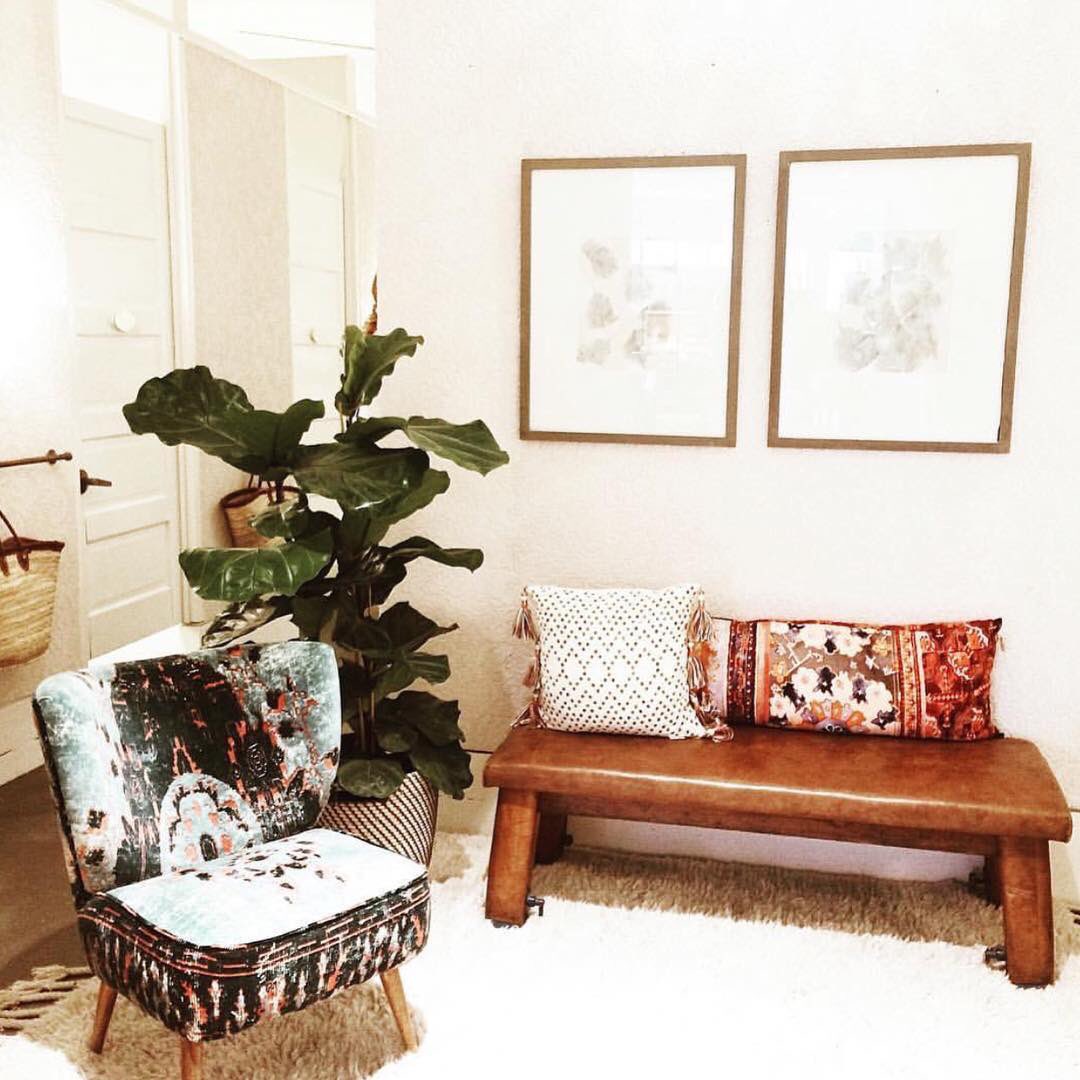 Orange themed room. Goals or not? @michellelillywhite

For a complimentary initial Interior Design consultation contact us. 

Link in bio!👆🏽