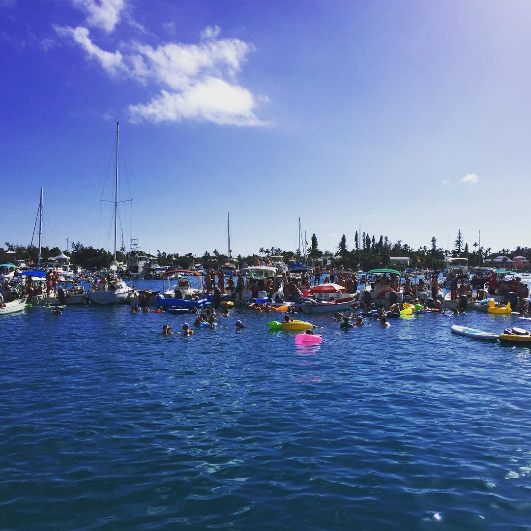 Bermuda's tweet photo. Today, we race (and party). #NonMariners #CupMatch https://t.co/kup8QQicBP π·:@ carles_mac & @ hommedesbois. https://t.co/23b1AjvFv6