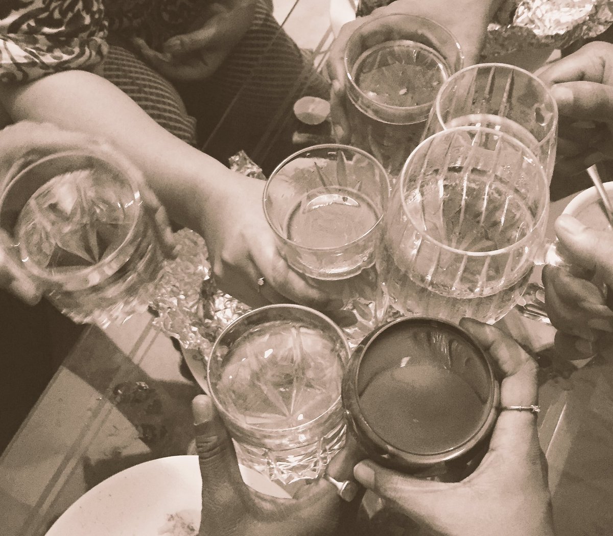 priyankacmsk's tweet photo. Jab We Met. #Reunion #CountlessMemories https://t.co/5muMkfrrsp