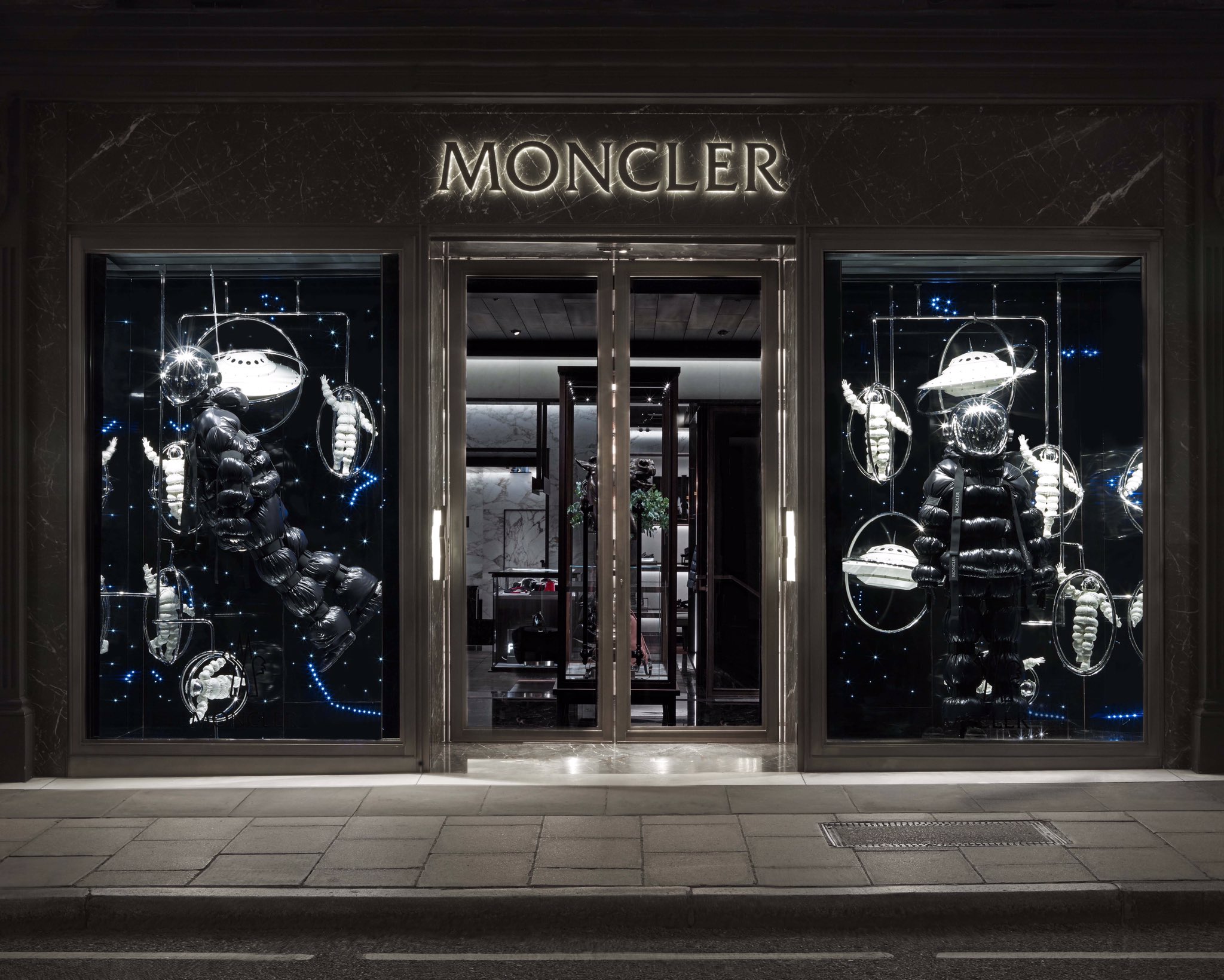 Moncler on X