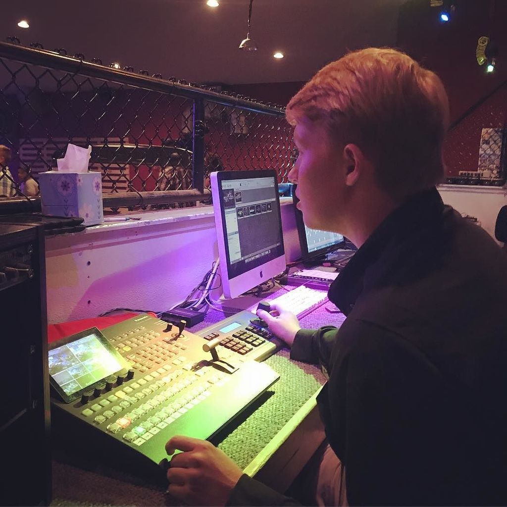 PamMktgNut's tweet photo. My son running sound & lights at #studentwarehouse #cornerstonefamilychurch #osceolacountyfl #makingmemories #momo… https://t.co/QVM4IWjSb9 https://t.co/bR4ysAuPQQ