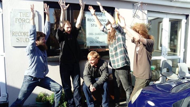 This incredible weekend continues with <a href="/CulaBulaBand/">CúlaBúla</a> on stage straight after the parade and fireworks. The Knotted Chords are live now.