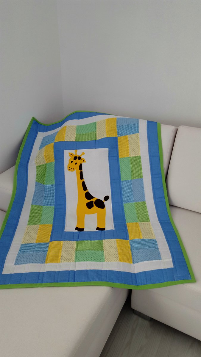 #childrenquilt #quilt #baby #giraffe