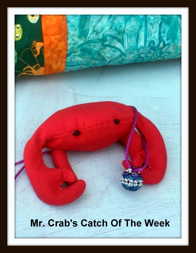 CraftGuildShop's tweet image. Mr. Crab's Catch Of The Week.  Marble necklace featuring 180 hand stitched seed beads by @LuvCatmospheres . #leonardtownmd #somdartist