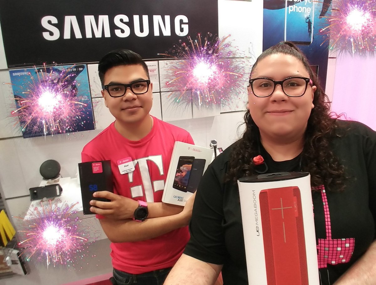 PPiehoff's tweet photo. What!T-Mobile Has Free Tablets AND Buy One Get One Free On The Galaxy  S8! 😱 Plus $100 Off The MegaBoom The Best Party Speaker Out There! https://t.co/XMs5J8RKSX