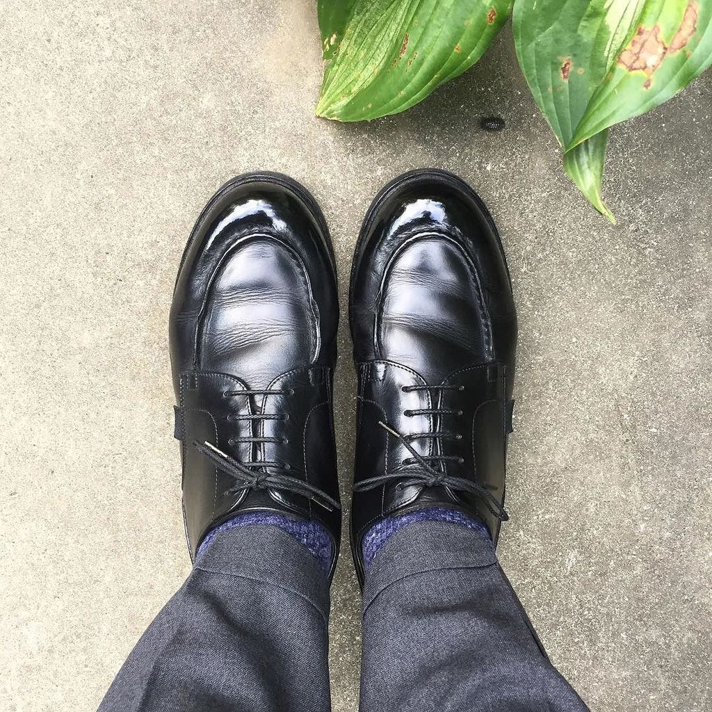 sthkzn's tweet photo. Paraboot 
午後から雨になるそうです。
#paraboot #parabootchambord #chambord #sotd #shoes #memsshoes #shoesoftheday #パラブーツ #パラブーツ… https://t.co/0SfovY5gYd https://t.co/YWKyPSrrT6