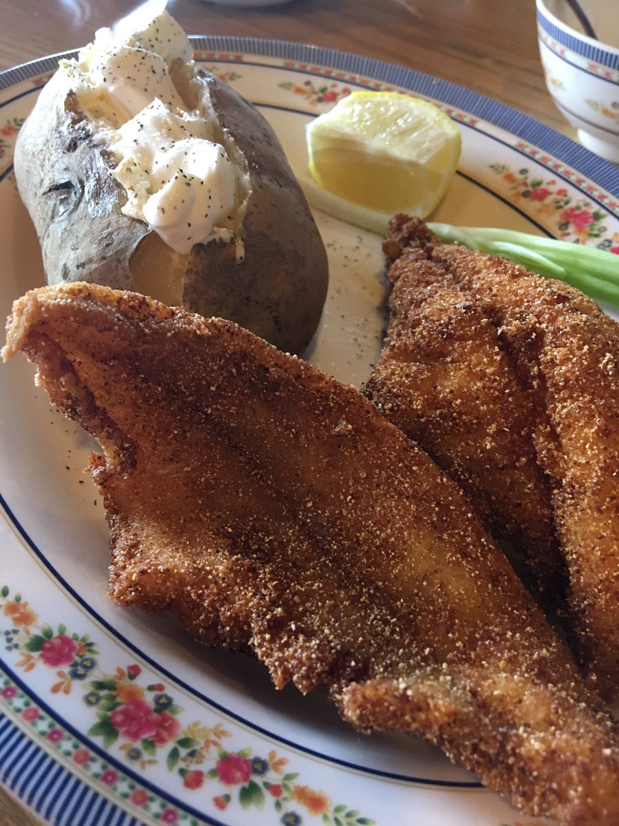 GenuineKentucky's tweet photo. One of my fave things about Catfish Kitchen is it's the only restaurant I know of w/gluten-free fried catfish. If you know of any, tell me! https://t.co/TbF4JQLP0n