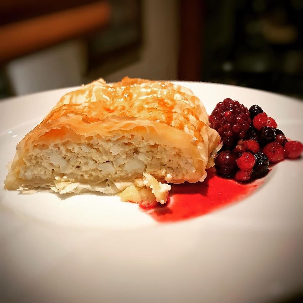 atemateapp's tweet photo. Strudel Sunday ๐ #homemade #offpath โค๏ธ #healthyeating #healthyfood #fitnessfood #fitnesslife #fooddiary #healthyliving #youarewhatyoueat #fโฆ https://t.co/cpSkG64EkH