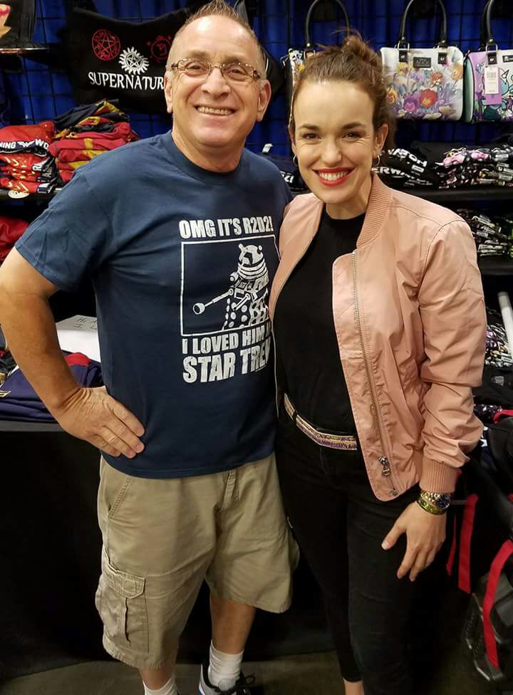 HenstridgeBR's tweet photo. Mais fanpics da @Lil_Henstridge na #WizardWorldCLB
📸| Via Twitter https://t.co/ukk83idIQ5