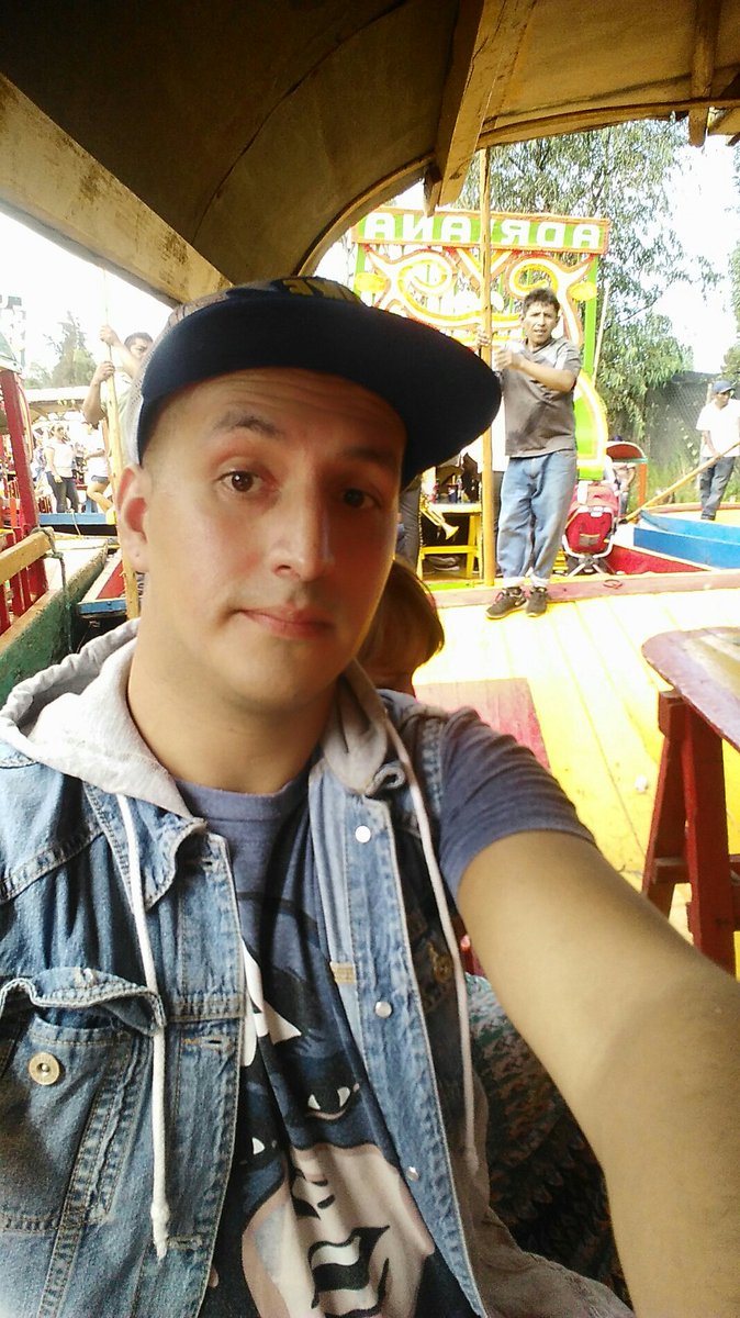 RUBENEGEO's tweet photo. #Xochimilco #Trajineras #Familia #MXvsUSA (@ Trajineras Xochimilco in Xochimilco, DF) https://t.co/MYroHrMd5V https://t.co/3mbU6exbl9