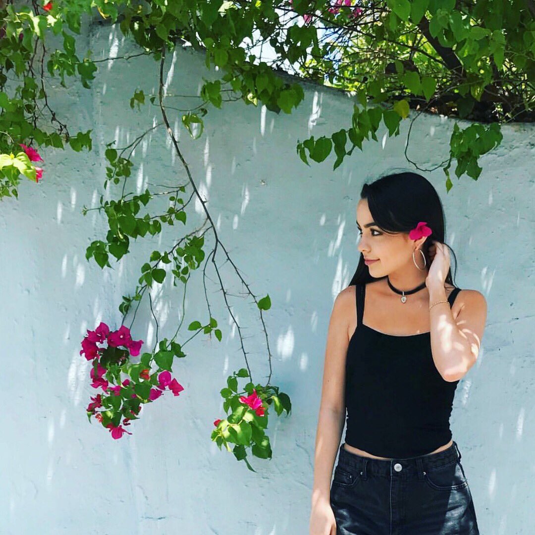 merrell_dimples's tweet image. Happy 21st birthday to my beautiful twins! ilysm💕 i hope you all have a wonderful day!😽😽 @veronicamerrell @VanessaMerrell @MerrellTwins