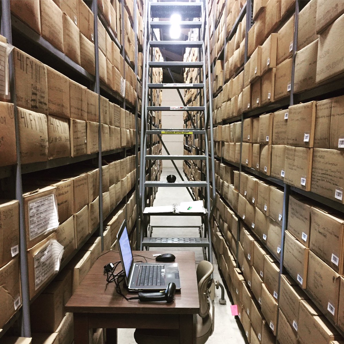 dayofarch's tweet image. After the Dig: Working in an Archaeological Repository - goo.gl/smvc99 #dayofarch by Lauren.Bussiere
