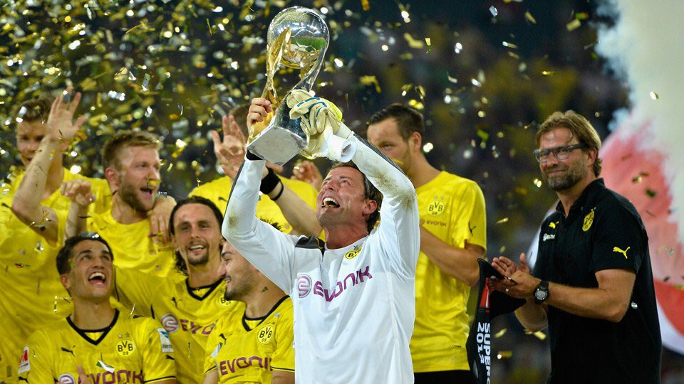 Happy Birthday to our legendary goalkeeper Roman Weidenfeller!!   