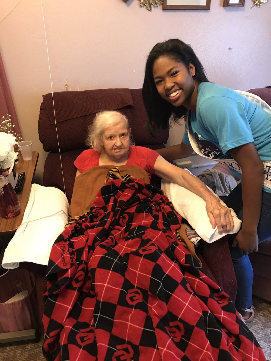maoteenok's tweet photo. Last stop in Altus was to the English Village Manor Nursing Home. Blessed  residents with refashioned bouquets from Petal Pushers! https://t.co/MQbLikfIkf