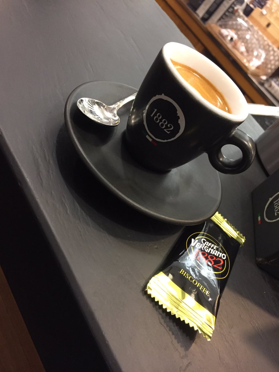 MicheleAleksei's tweet photo. #CafeTime #NewYork https://t.co/quhaMkWyT1