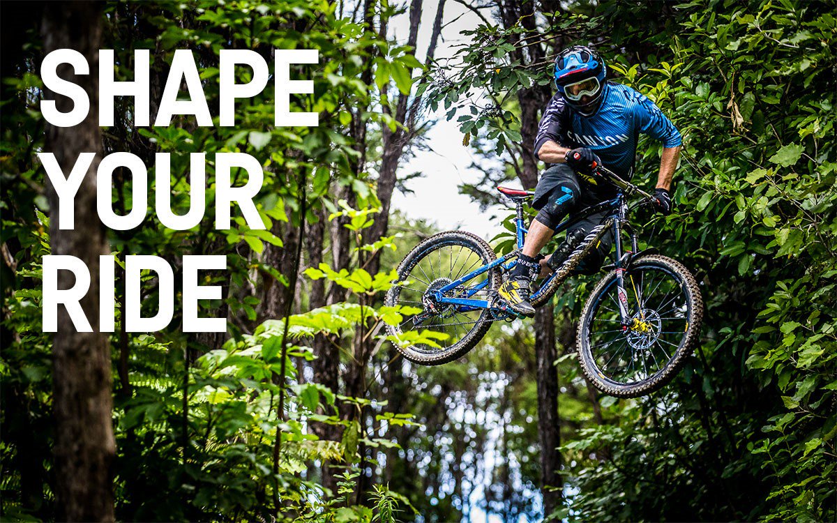 CanyonUK's tweet photo. Shape your ride for less with £450 off the #StriveCF 8.0 Race for a limited period → https://t.co/XRVLMjtfic https://t.co/46l6OoS0hr