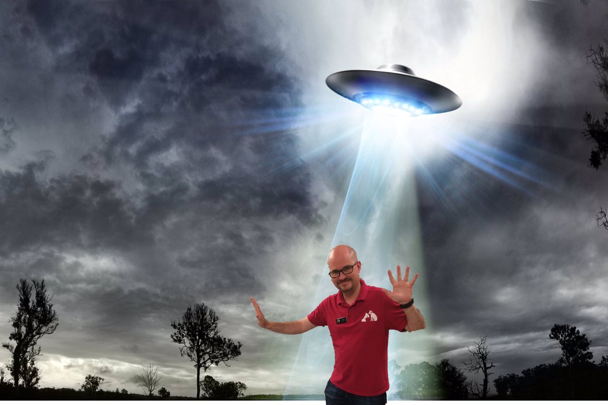 hmvBanbury's tweet photo. I've had a blast travelling the planet with #hmvsummertech17 but I've a feeling my #hmvsummertech18 adventures will be out of this world 👽 https://t.co/ka0Vmji2IJ