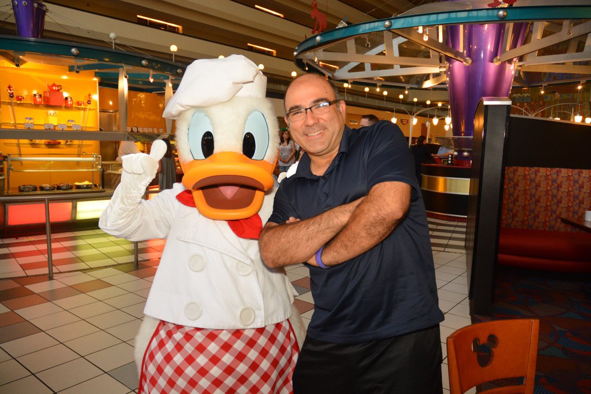 camconquistador's tweet photo. Hanging out with the Donald #UnderRated #donaldsupporter #DisneyDateNight #feelingthemagic money just vanish ! https://t.co/cPlu7dFLlW