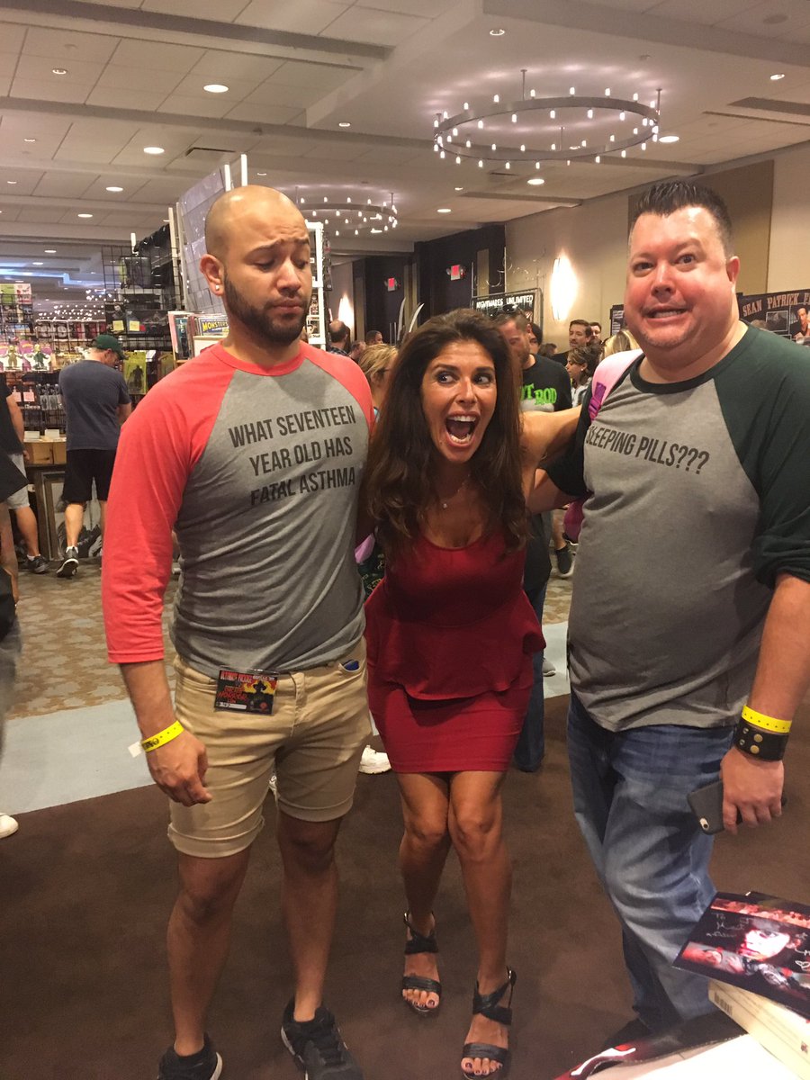 YourBooAdrian's tweet image. @Felissa_Rose !!! Girl you were amazing !! Miss u already! #FlashbackWeekend #backpackgirls #sleepawaycamp #angelabaker