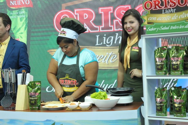 prendi2tcs's tweet photo. Nuestras dos participantes listas para el #RetoChef.
Recuerden descargar nuestra App TCS GO! a través de: https://t.co/0QlVl1TCZo https://t.co/0yCN78DkuL