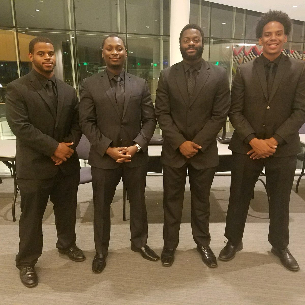 DestinyDrivenLC's tweet image. #Unitedwomeninwhite2017 Escorts!