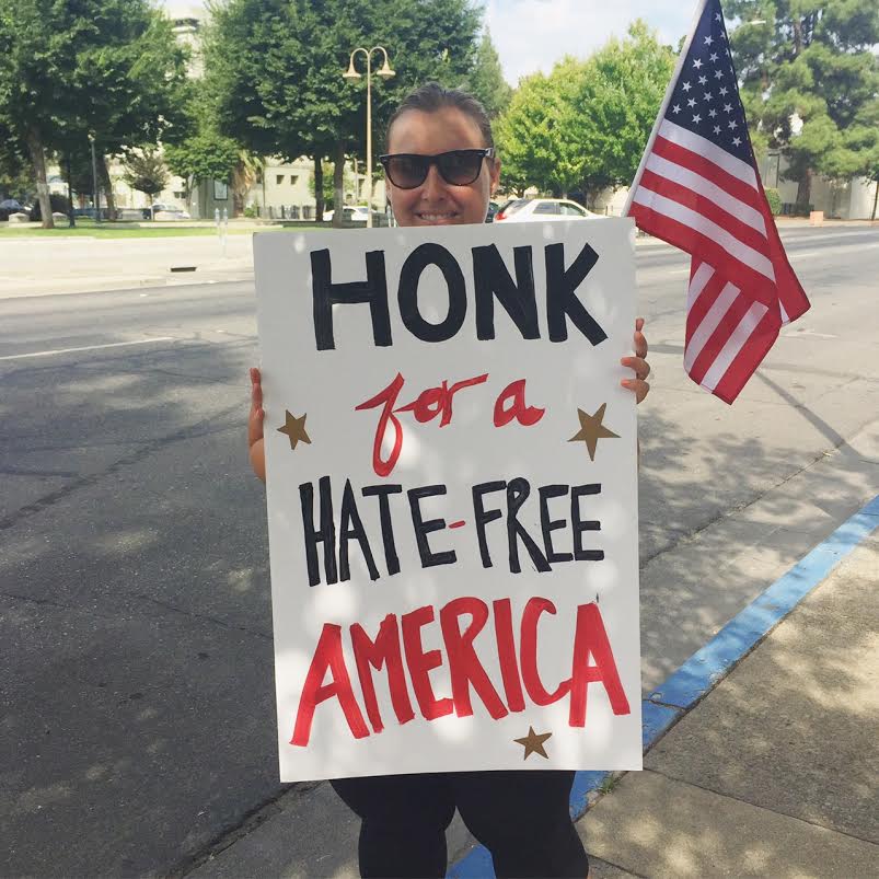 MobilizeChico's tweet photo. Another awesome #SignsForSolidarity in the books. A big thank you to those who came out and held signs today! https://t.co/zdCpMV9ZHE