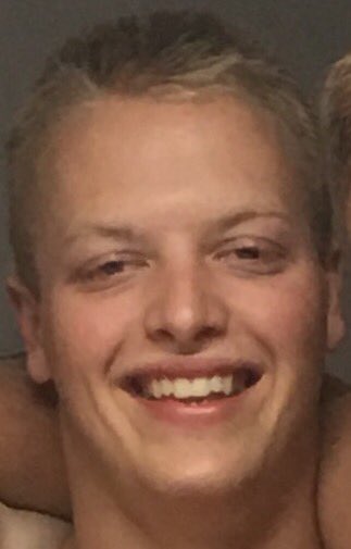 raleigh_jess's tweet photo. when they ask you if you want more fazolis bread sticks https://t.co/D4I5BYjcpw