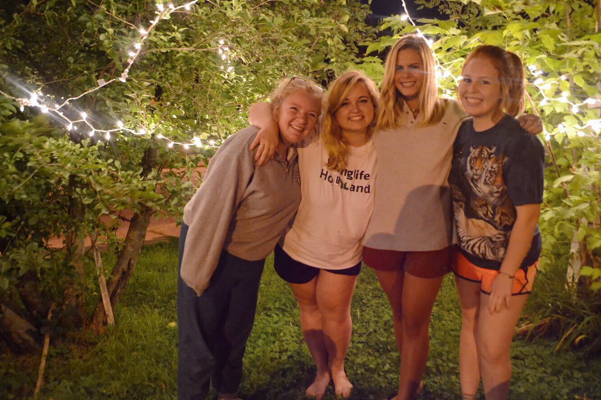 thefourtOUYL's tweet photo. The first birthday at the FOURT was a success! Happy 21st @AllieChaneyy !!!!!! https://t.co/N0fmXpcIGS