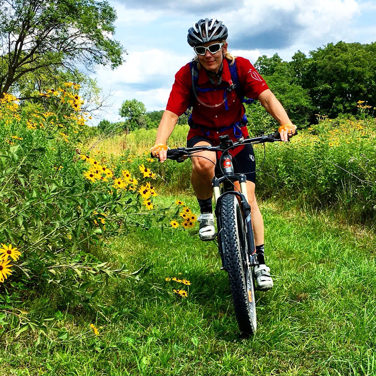 Twgate's tweet image. Nice day to be out on the bike. #mountainbike #prairie