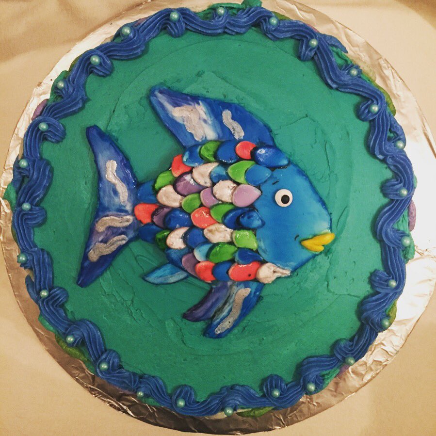 JessicaLove_B's tweet photo. #AskKendallSchmidt what do you think of the rainbow fish cake I made? https://t.co/8xANFvuh6B