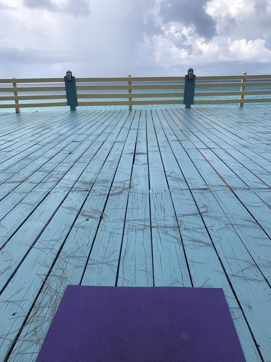 yogamapapp's tweet photo. #beachyoga #yogaclass in progress! All you need is to get to the #beach a #yogamat &amp; #yogamap #app and #7min of time https://t.co/MIKmKOkL0I https://t.co/uSMIZxIy2I