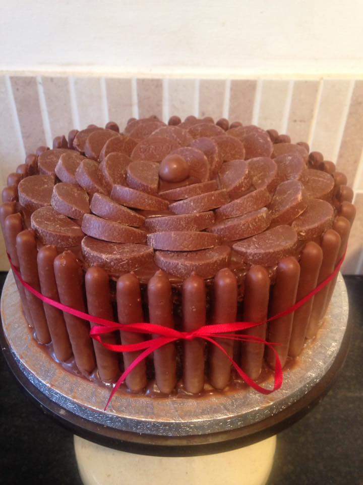 BakeryPoppy's tweet image. Available now to order. @DjKat7 @Nessa_richings @WaterlooCFarm @palacray @manorfarmshopuk @CarlosBakery